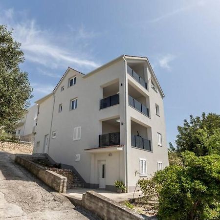 Apartment By Joe Trogir Bagian luar foto